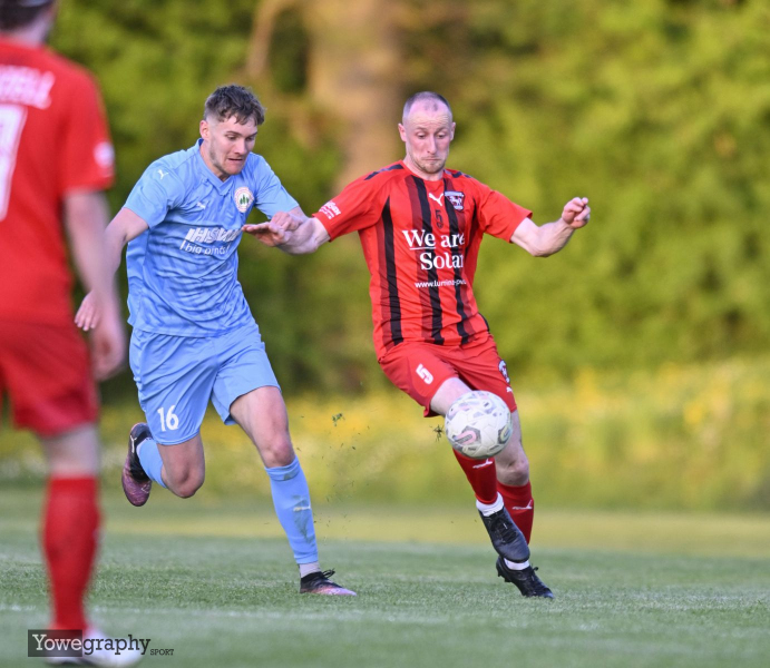 Pokal TSV Künzell - SG Bronnzell: Tom Emde gegen Julian Pecks