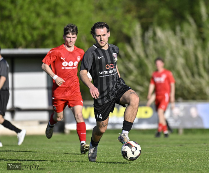 SG Bronnzell II - TSV Künzell II:  Aron Loui Jahn gegen Moritz Kibler