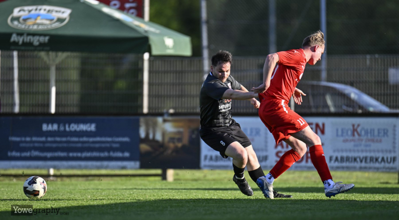 SG Bronnzell II - TSV Künzell II: Jonah Boehne gegen Malte Schramm