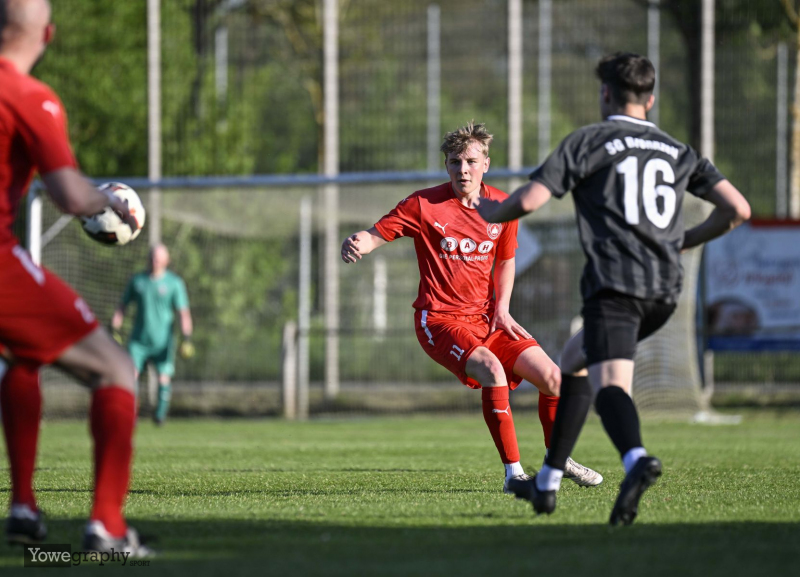 SG Bronnzell II - TSV Künzell II: Malte Schramm gegen Niklas Schneider