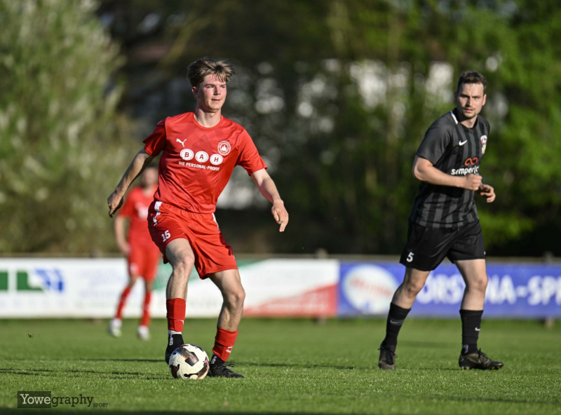 SG Bronnzell II - TSV Künzell II: Luis Klering gegen David Böhne