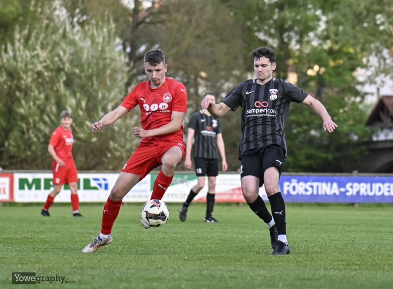 SG Bronnzell II - TSV Künzell II: Laurent Heinze gegen Adrian Schneider
