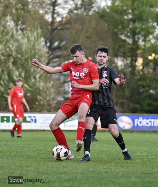 SG Bronnzell II - TSV Künzell II: Laurent Heinze gegen Adrian Schneider