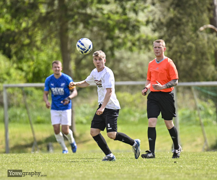 10_Yowegraphy_Jonas_Wenzel_250511_YZ97662