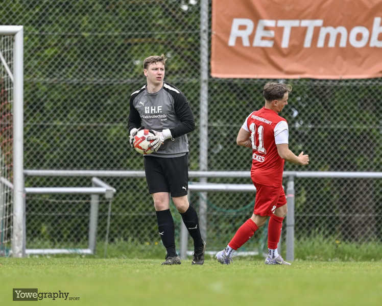 SG Sickels II - Haimbacher SV: Adrian Treder gegen David Marsall