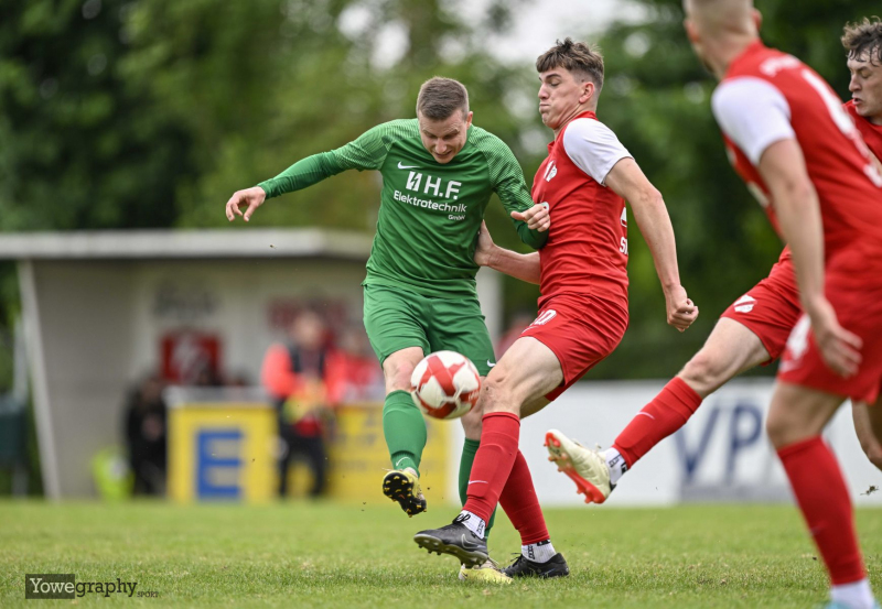 SG Sickels II - Haimbacher SV: Leonhard Rech gegen Julian Heins