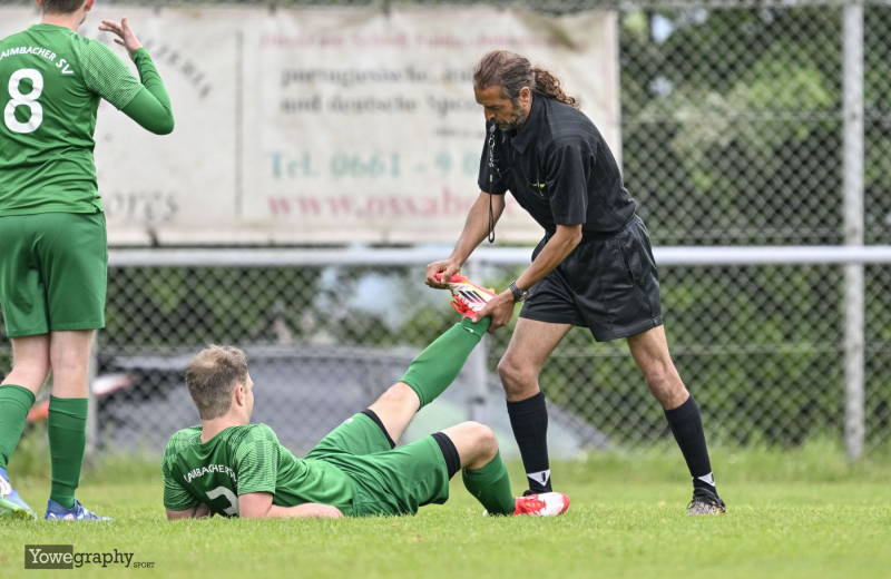 SG Sickels II - Haimbacher SV: Max Diegelmann mit SR David Hussain