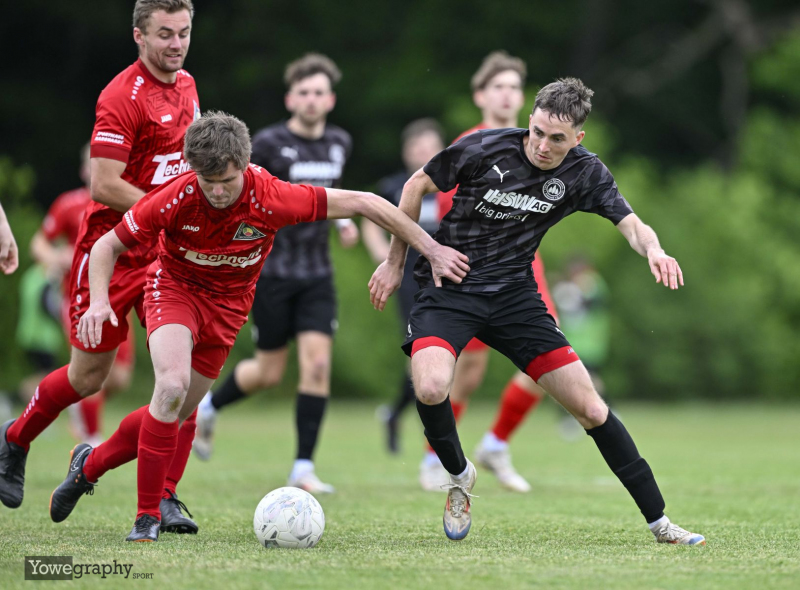 TSV Künzell - SV Großenlüder: Felix Schlitzer gegen Adrian Waldmann