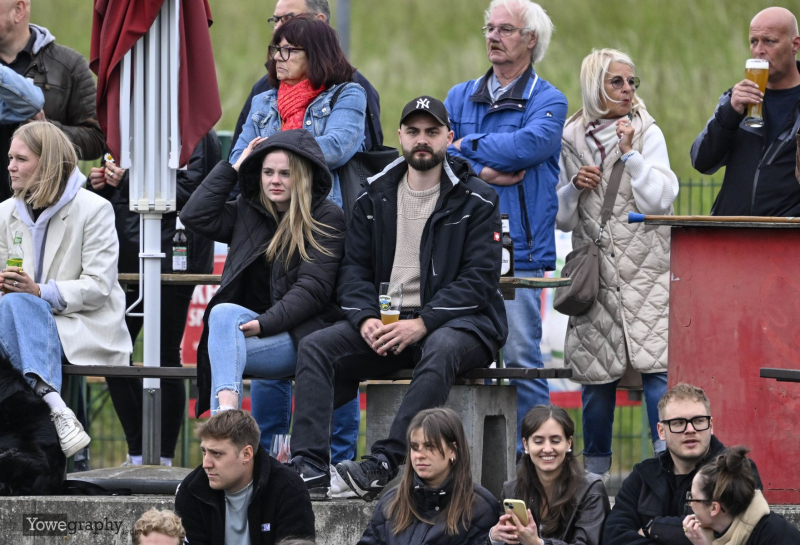 TSV Künzell - SV Großenlüder: Andy Kolbe TSV Dalherda mit Freundin