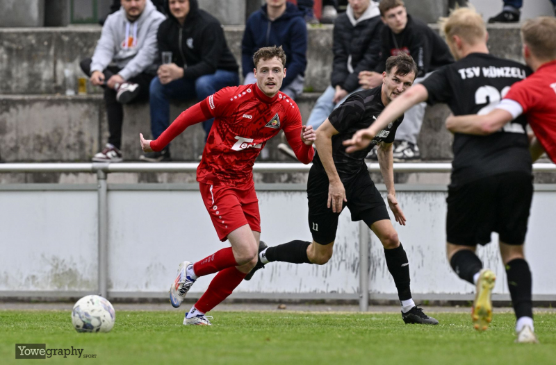 TSV Künzell - SV Großenlüder: Henrik Ziegler gegen Tim Farnung
