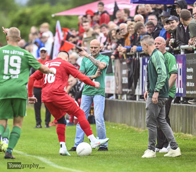 27_Yowegraphy_Jonas_Wenzel_250601_YZ97150