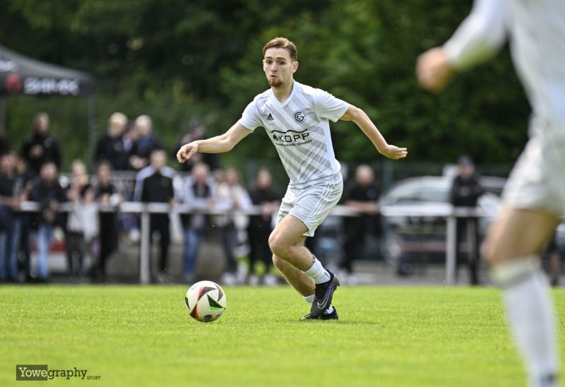 40_Yowegraphy_Jonas_Wenzel_250608_YZ95767