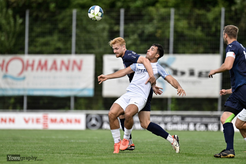 Hünfelder SV - SG Barockstadt: Milian Habermehl gegen Petr Paliatka jr.
