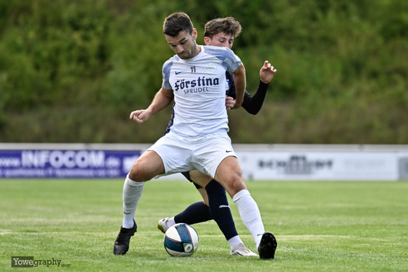 Hünfelder SV - SG Barockstadt: Maximilian Fröhlich