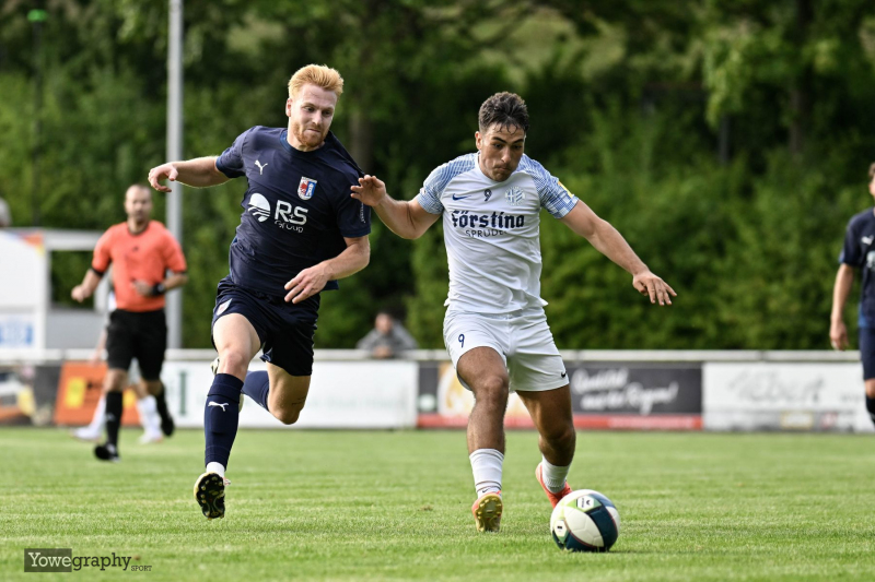 Hünfelder SV - SG Barockstadt: Milian Habermehl gegen Petr Paliatka jr.