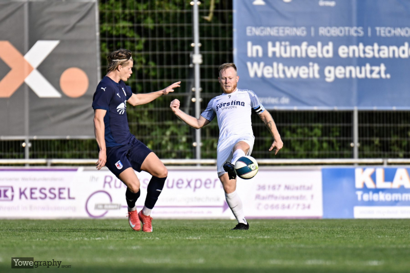 Hünfelder SV - SG Barockstadt: Andreas Ardal gegen Marcel Dücker