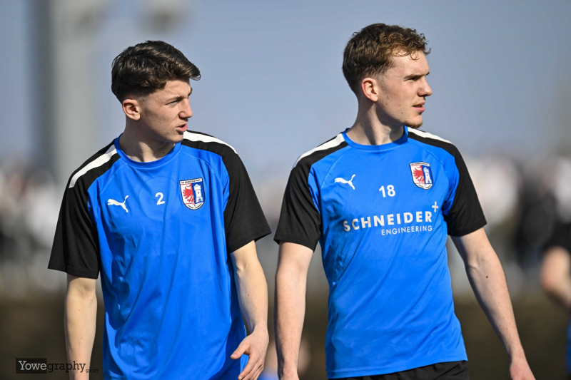 SG Barockstadt - Offenbacher Kickers: Arlind Iljazi mit Moritz Dittmann