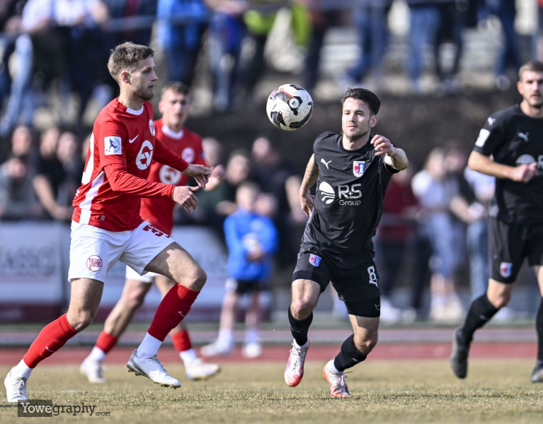 SG Barockstadt - Offenbacher Kickers: Vincent Moreno Giesel gegen Leon Pomnitz
