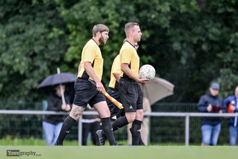 TSV Künzell - FSV Thalau: SR Jonas Vitt mit SRA Jonas Schaub und Alexander Ludolph