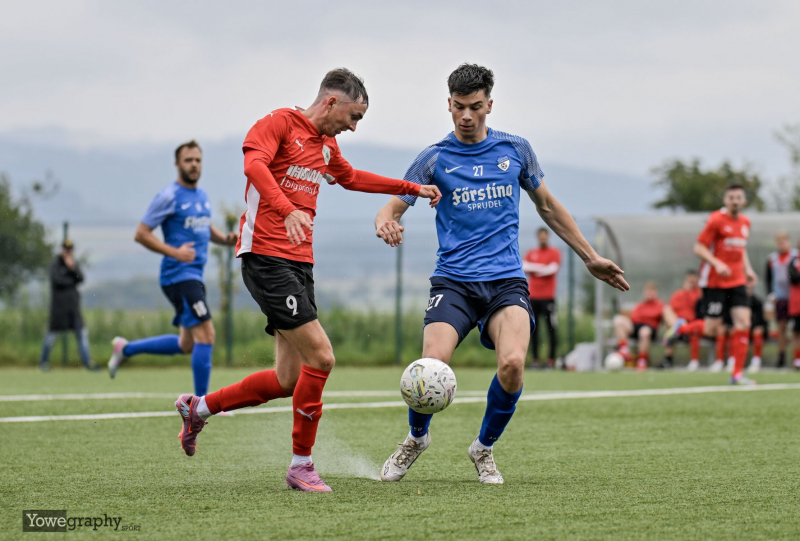 TSV Künzell - FSV Thalau: Adrian Waldmann gegen Noah Löhmer