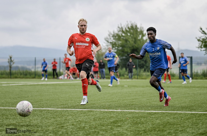 TSV Künzell - FSV Thalau: Louis Winkow gegen Biniam Beck