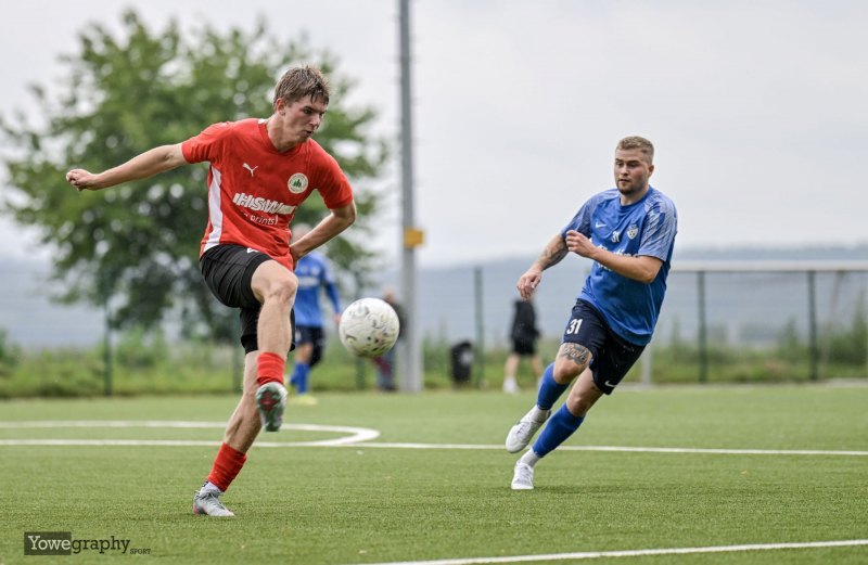 TSV Künzell - FSV Thalau: Luis Klering gegen Yannick Hohmann