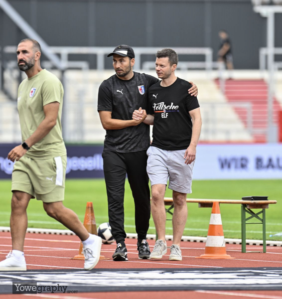 SG Barockstadt - TSG Balingen: Yasin Kocatepe mit Christian Geisendörfer