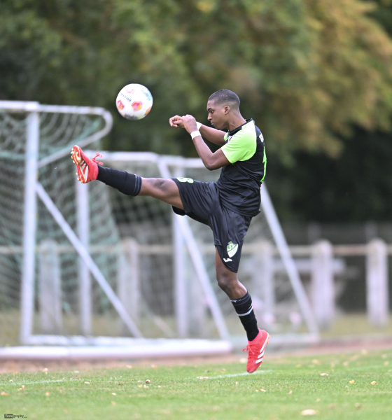 SG Bronnzell - SV Neuhof: Kayky De Miranda Portela