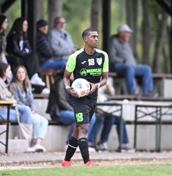 SG Bronnzell - SV Neuhof: Kayky De Miranda Portela