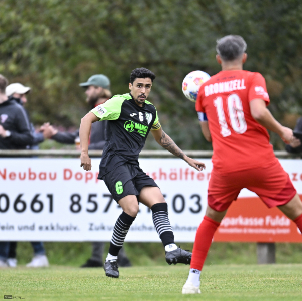 SG Bronnzell - SV Neuhof: Luca Leocadio de Almeida