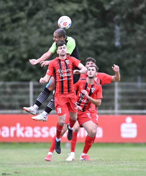 SG Bronnzell - SV Neuhof: Niklas Schneider