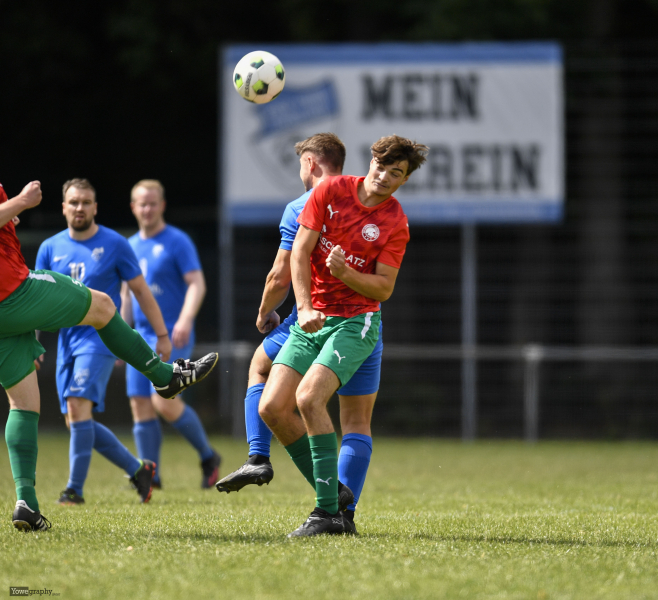FSV Thalau II - SG Künzell III Bachrain II: Frederik Staubach