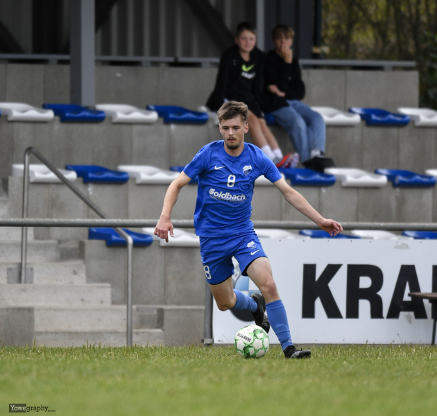 FSV Thalau II - SG Künzell III Bachrain II: Vincent Bohn