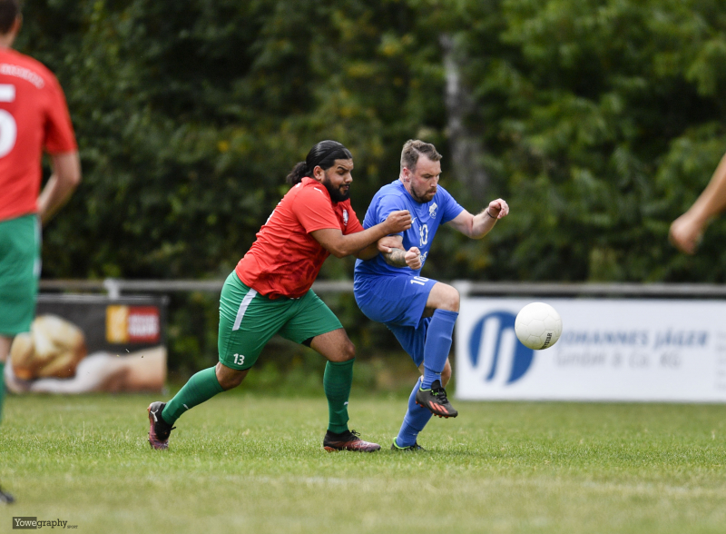 FSV Thalau II - SG Künzell III Bachrain II: Sait Can gegen Patrick Ramerth