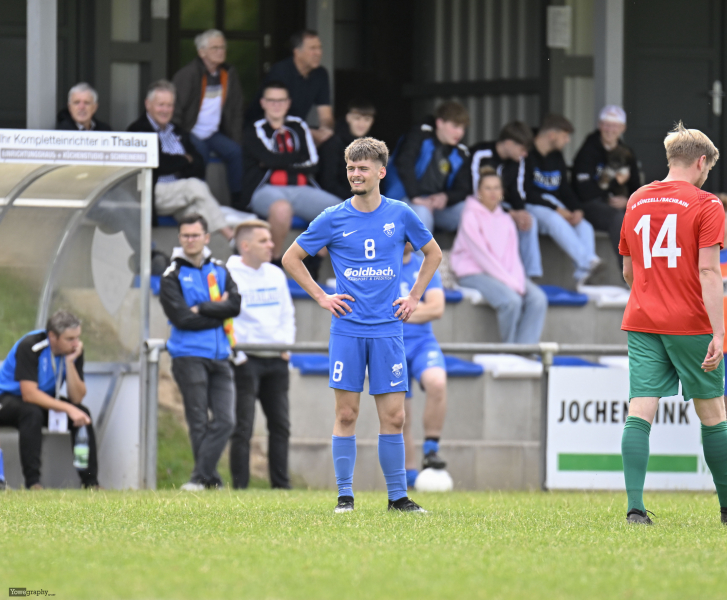 FSV Thalau II - SG Künzell III Bachrain II: Vincent Bohn