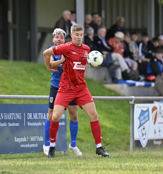 FSV Thalau - SV Großenlüder: Steffen Lüdicke gegen Florian Storch