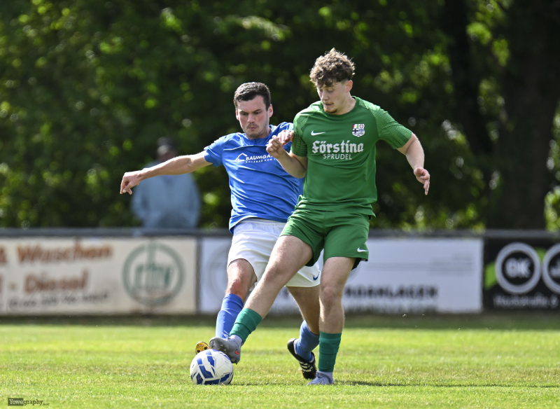 TSV Weyhers - TSG Lütter: Maximilian Pappert gegen Florian Bolz