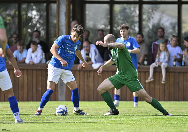 TSV Weyhers - TSG Lütter: Justus Weiser gegen Dennis Dechant