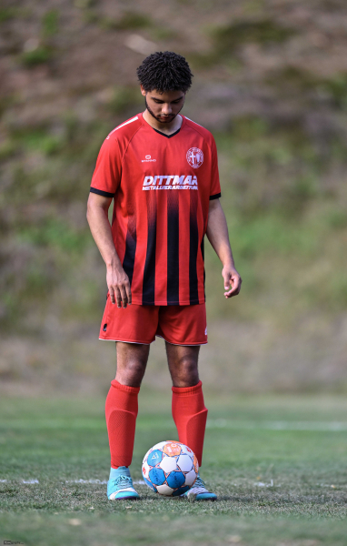 KSV Niesig gegen SG Kerzell II Löschenrod II: Brandon Mulumba