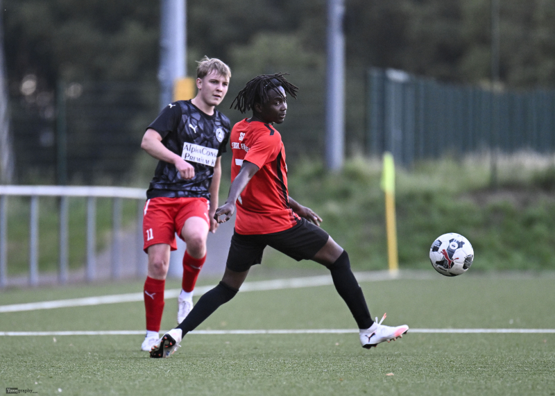 TSV Künzell II - SG Dietershausen Friesenhausen: Richard Obeng