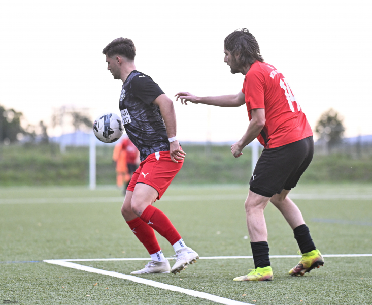 TSV Künzell II - SG Dietershausen Friesenhausen: Simon Herbach gegen Marius Link