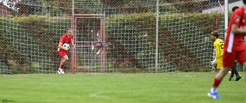 SV Hofbieber - SV Steinbach: Benjamin Ochs gegen TW Francesc Pino Puig