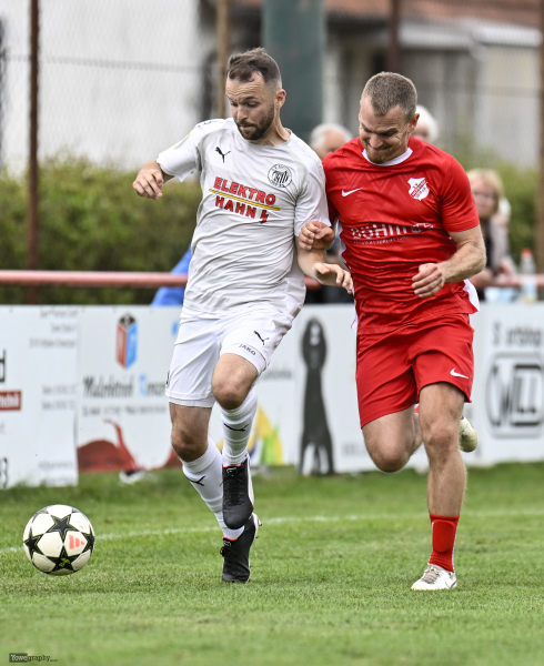 SV Hofbieber - SV Steinbach: Simon Henninghausen gegen Benjamin Ochs