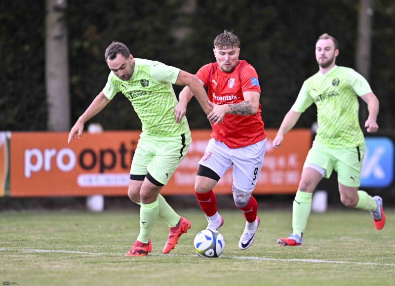 SG Haselbach - SV Burghaun: Alex Stoz gegen Tobias Heinz