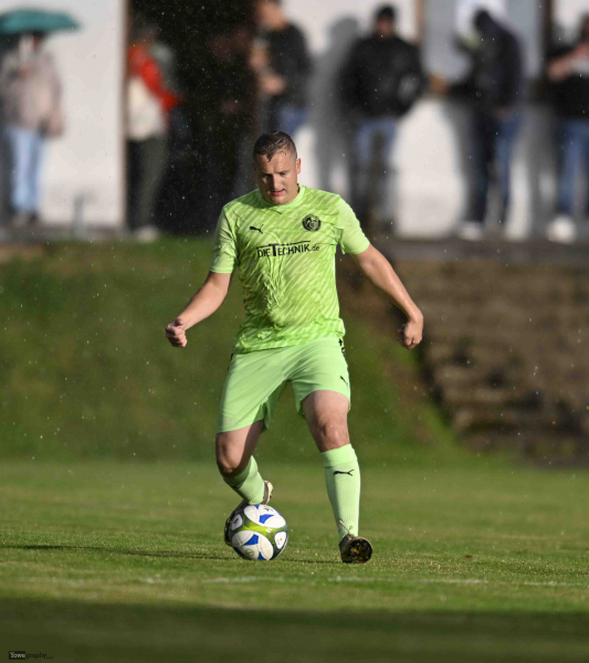 SG Haselbach - SV Burghaun: David Hohmann