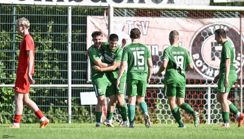 TSV Rothemann - TSG Lütter: Noah Maienschein mit Niklas Kremer