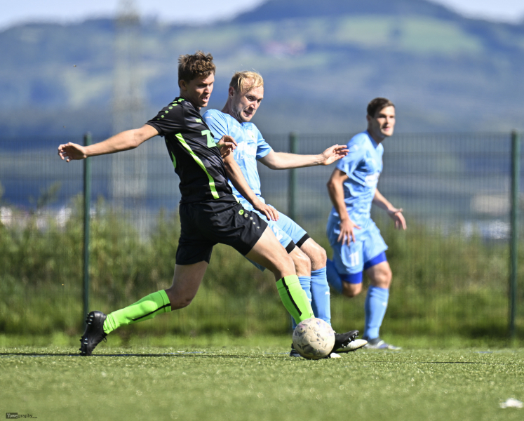 TSV Künzell - SV Großenlüder: Felix Schlitzer gegen Louis Winkow