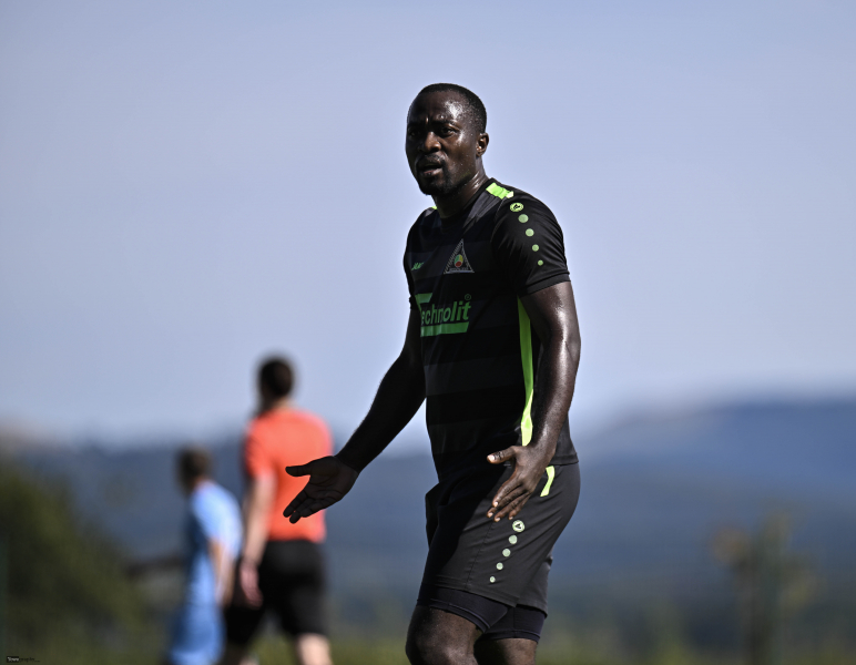 TSV Künzell - SV Großenlüder: Roger Mouangue