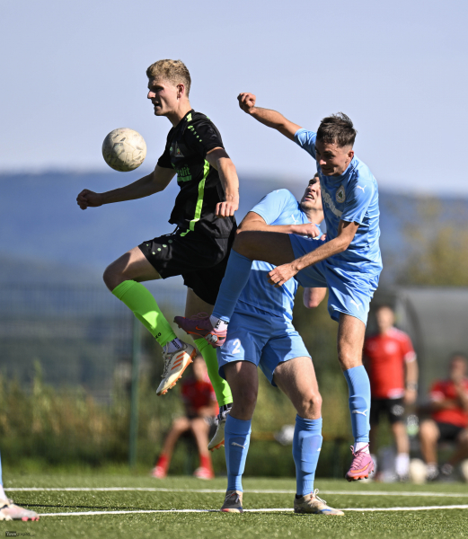 TSV Künzell - SV Großenlüder: Hendrik Auth gegen Adrian Waldmann