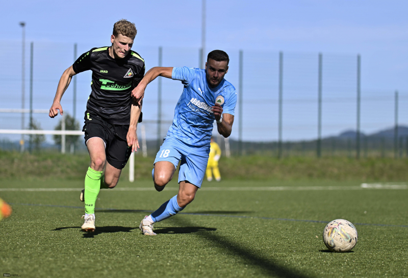TSV Künzell - SV Großenlüder: Hendrik Auth gegen Marcel Huder